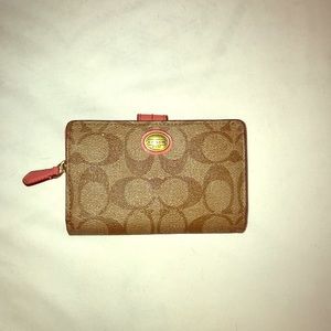 Tan Coach Wallet Hot Pink inside